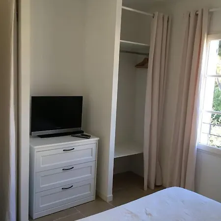 Presqu'ile Calanques 2 Pieces Neuf, 50 M2 Apartment *